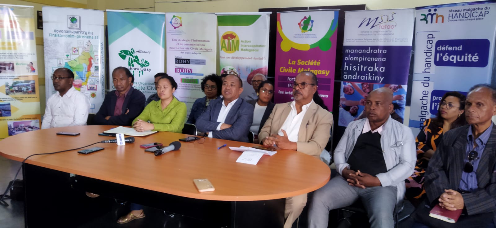 You are currently viewing DÉCLARATION n°1 concernant le rapport de la Cour des comptes et la nomination du Ministre de l’Économie et des Finances dans le nouveau Gouvernement